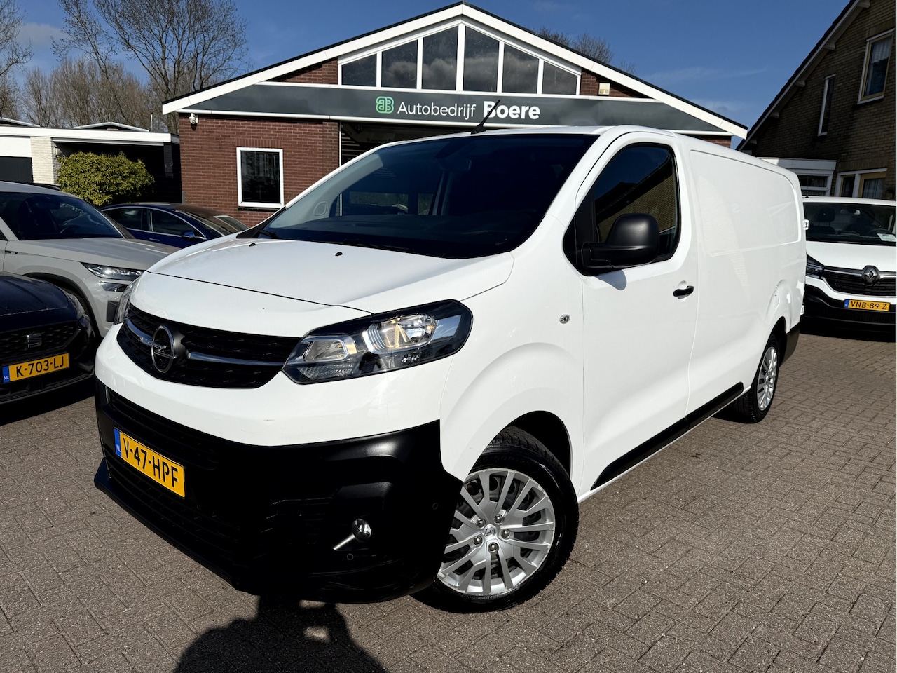 Opel Vivaro - 2.0 CDTI L3 H1 Parkeersensoren, Stoelverwarming, Cruise Cntrll, Airco, Carplay - AutoWereld.nl