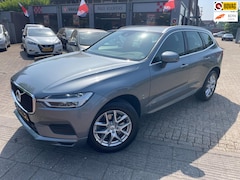 Volvo XC60 - 2.0 T4 Momentum AUTOMAAT *dealeronderhouden + leder + camera + btw verrekenbaar