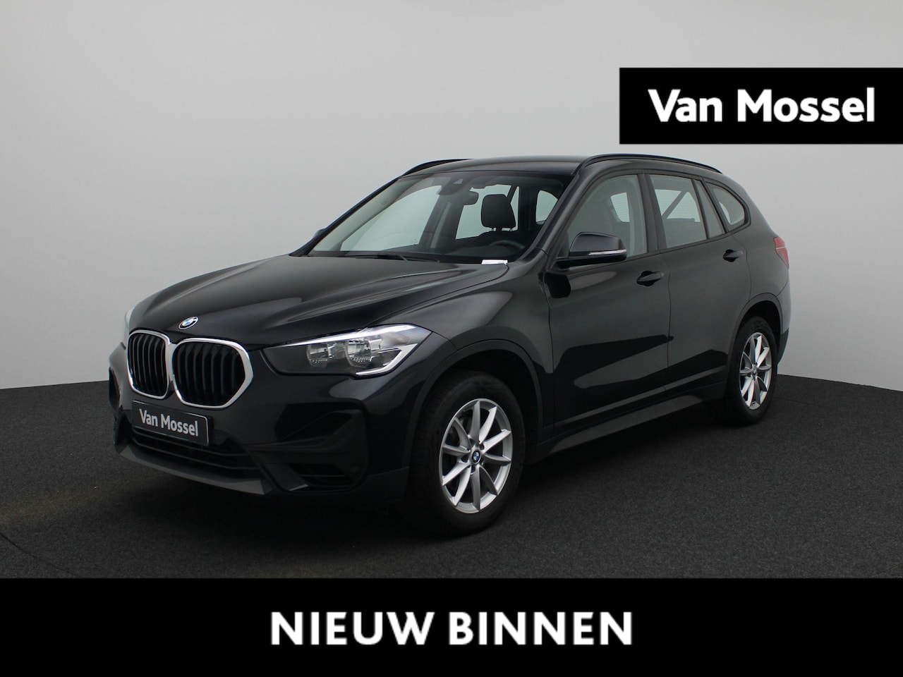 BMW X1 - sDrive18i Executive | Automaat | Navigatie | Verwarmde Stoelen | Elektrische Achterklep | - AutoWereld.nl
