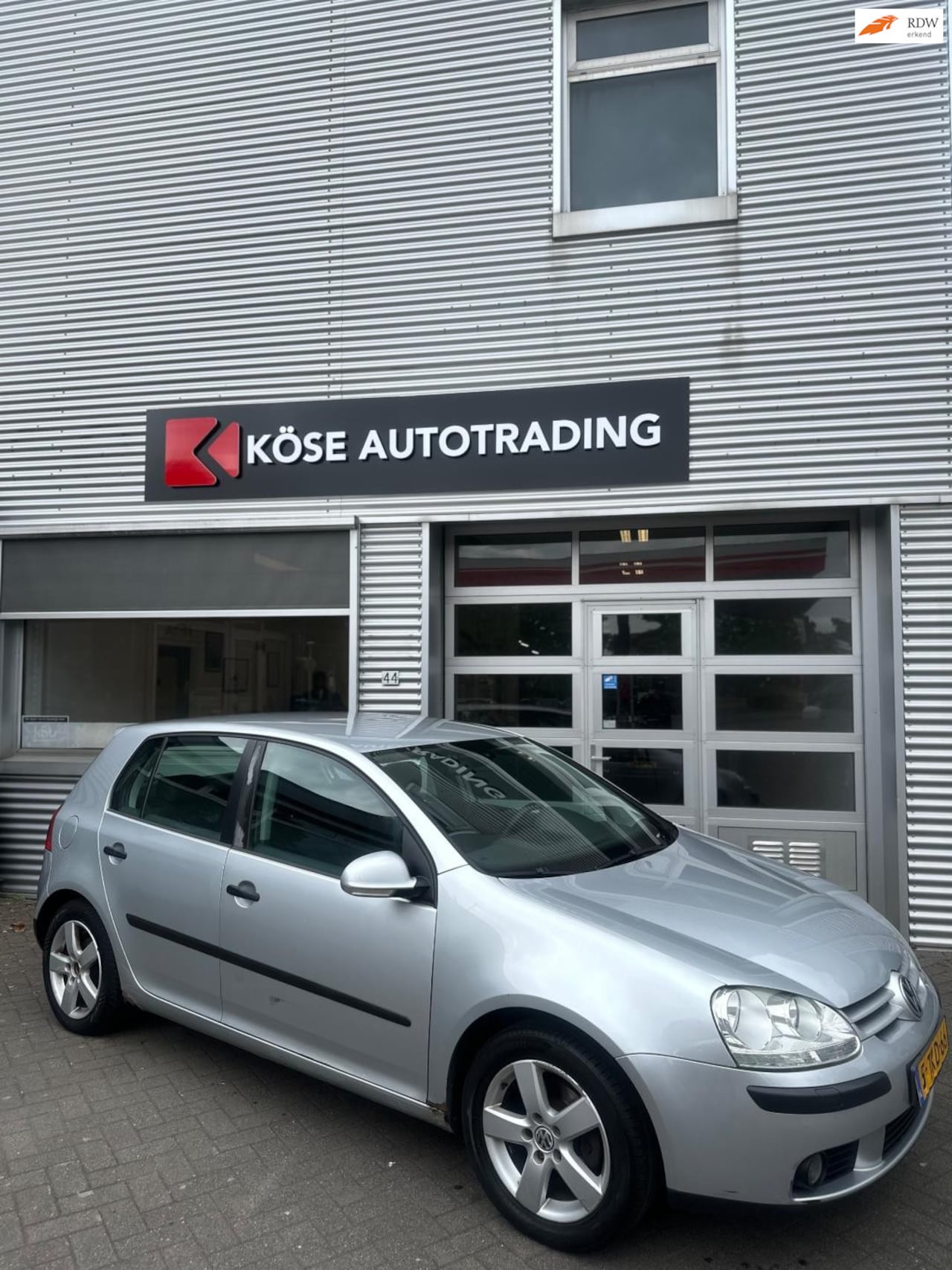 Volkswagen Golf - 1.4 Trendline STOELVERWARMING APK - AutoWereld.nl