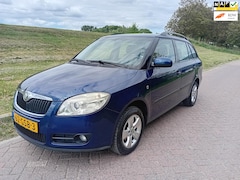 Skoda Fabia Combi - 1.6i 16V Elegance Airco Cruise Climate Control LM Velgen Trekhaak 1e eigenaar