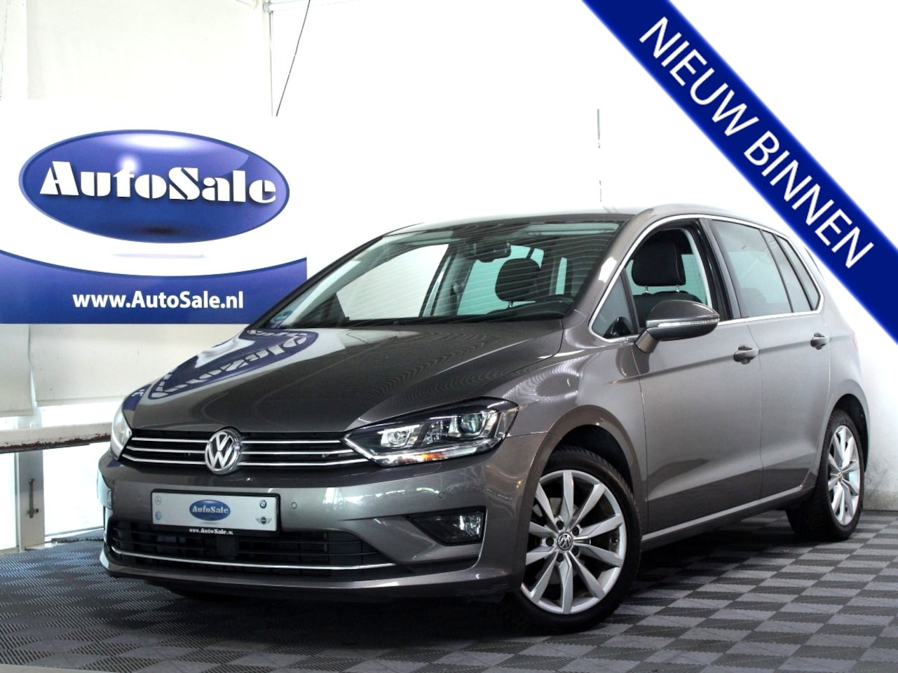 Volkswagen Golf Sportsvan - 1.4 TSI DSG Highline 1eEIG ACC XENON NAV CAMERA PDC '15 - AutoWereld.nl