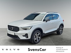 Volvo XC40 - 2.0 B4 Plus Dark | Trekhaak | Stoelverwarming | Stuurverwarming | Harman/Kardon Audio |