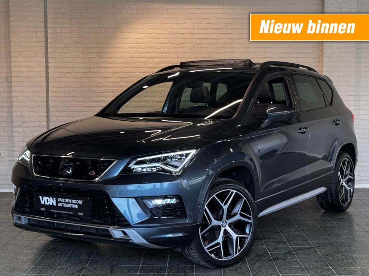 Seat Ateca - 1.5 TSI FR Business Intense Camera Pano 360 Camera Virtual 19'' - AutoWereld.nl