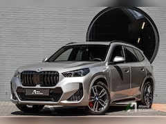 BMW X1 - xDrive30e M sport, direct leverbaar, Panoramadak, 360 camera, headup, Harman kardon, comfo