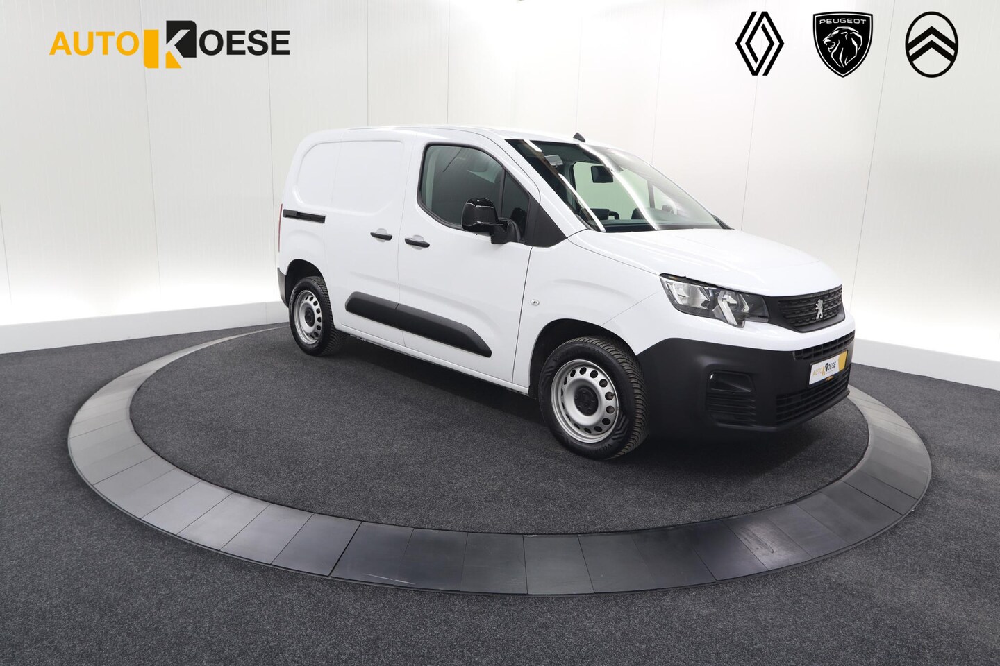 Peugeot Partner - 1.5 BlueHDi 130 EAT8 S&S L1 | Trekhaak | Camera | Apple Carplay - AutoWereld.nl
