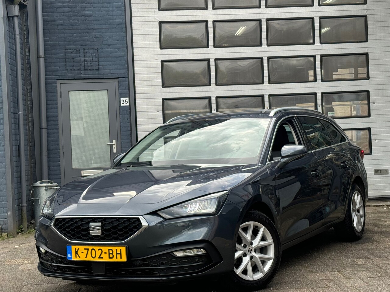 Seat Leon Sportstourer - 1.5 TSI Style Launch Edition | Navi | Camera | ACC | N.A.P - AutoWereld.nl