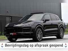 Porsche Cayenne - 3.0 E-Hybrid. Sport Design, Chrono, Pano, Luchtv, 18 Weg, ACC, 360, Keyless, Bose, Trekh,