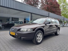 Volvo V70 Cross Country - 2.4 T Comfort Line Trekhaak 8 jaar dezelfde eigenaar Leer Stoelverwarming Clima Cruise Nav