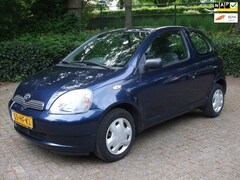 Toyota Yaris - 1.3-16V VVT-i Luna 3 deurs blauw 227 dkm NAP