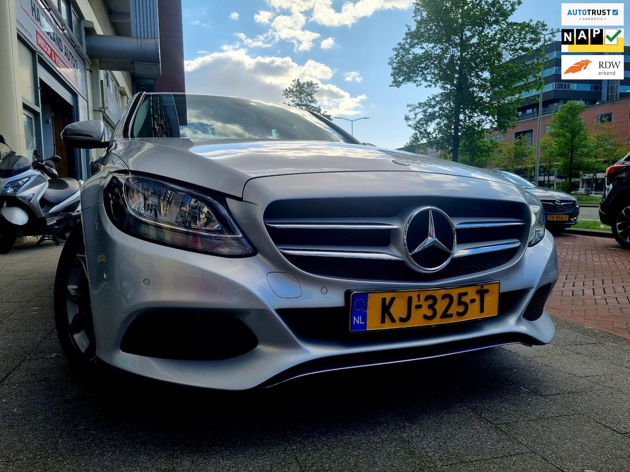 Mercedes-Benz C-klasse - 180 Prestige Automaat Leer - AutoWereld.nl