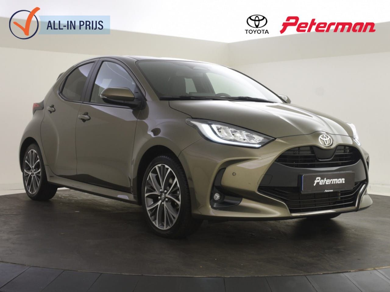Toyota Yaris - 1.5 Hybrid 130pk Executive | Nieuwe All Seasons | Stuur en Stoe - AutoWereld.nl