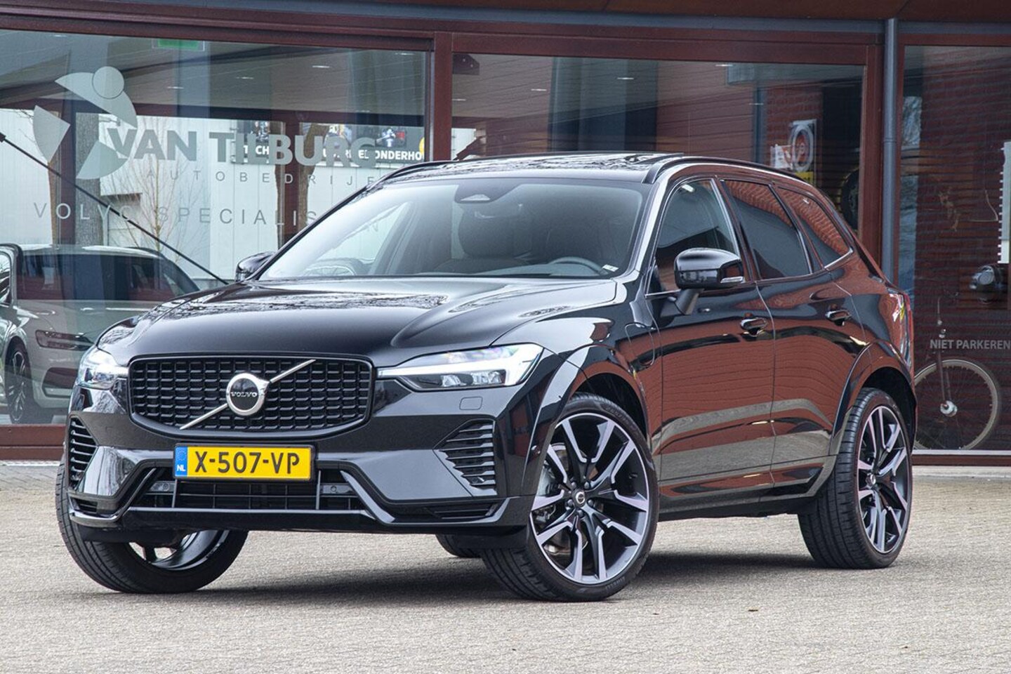 Volvo XC60 - 2.0 RECHARGE T6 AWD ULTIMATE DARK LONG RANGE - AutoWereld.nl