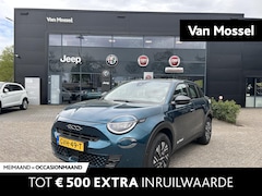 Fiat 600 - 1.2 Hybride 136pk Urban | Keyless | Parkeersensoren voor + Achter | Camera | Apple Carplay