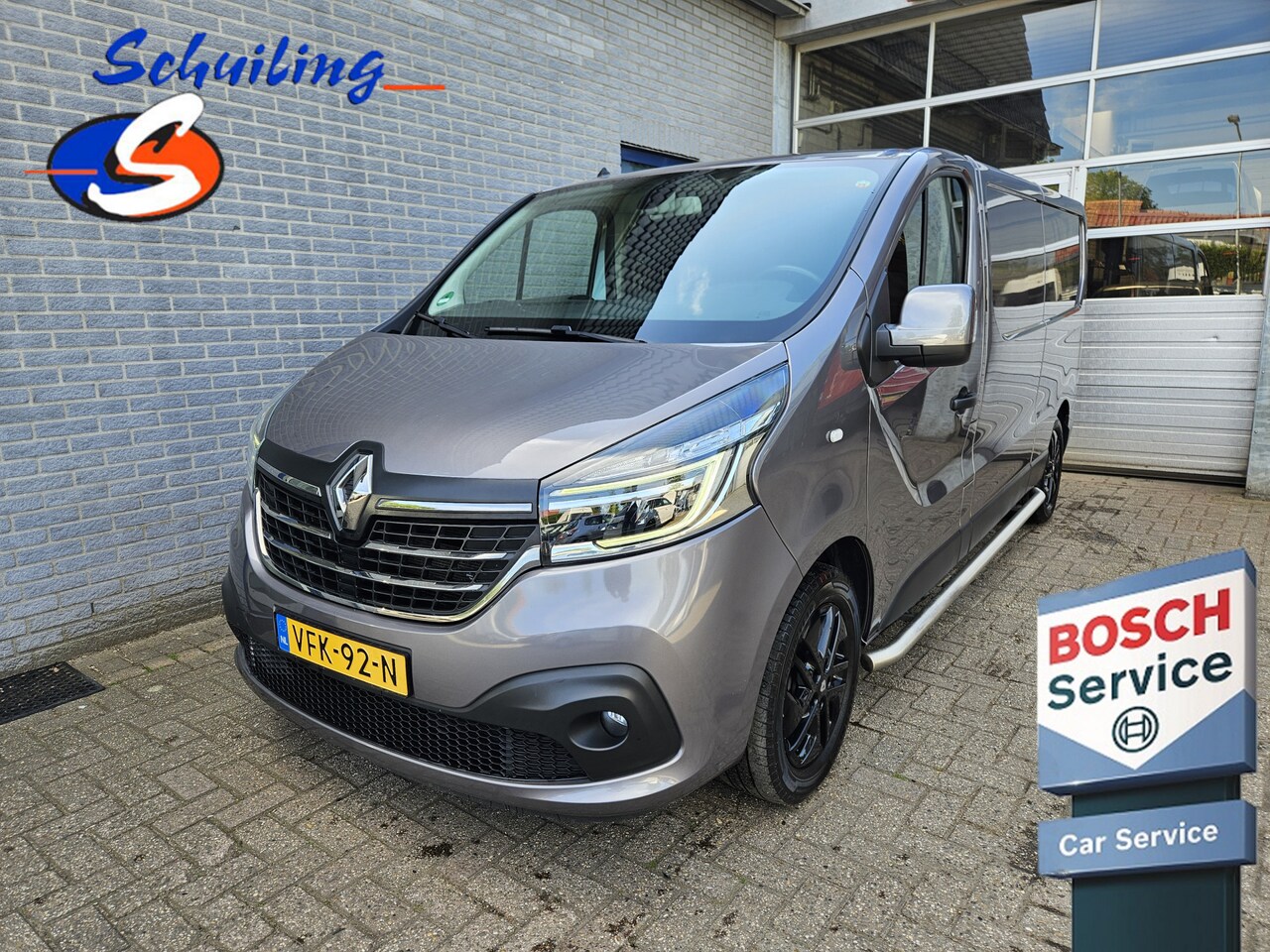 Renault Trafic - 2.0 dCi 145 T29 L2H1 Luxe Inclusief Afleveringskosten - AutoWereld.nl