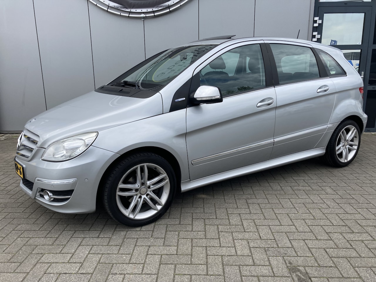 Mercedes-Benz B-klasse - 160 Business Class Trekhaak | Schuifdak | Parkeersensoren | Cruise control - AutoWereld.nl