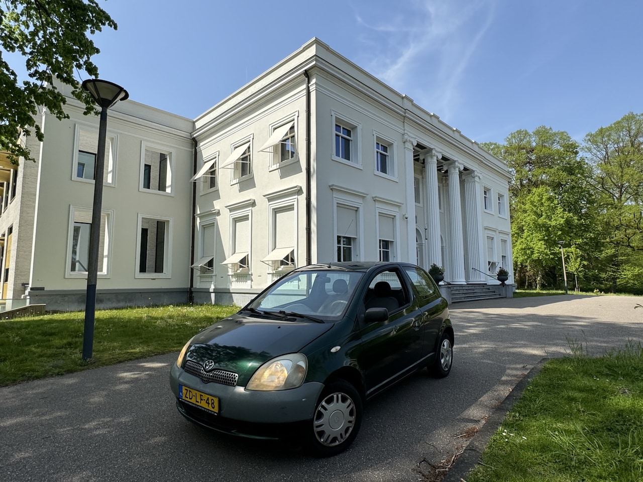 Toyota Yaris - 1.0-16V VVT-i 1:20 !!, € 900,=!!, 10.000 KM P/JR - AutoWereld.nl