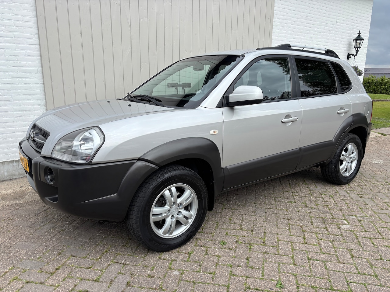 Hyundai Tucson - 2.0i Dynamic Sense 2WD. NU RIJDEN! Topstaat GARANTIE - AutoWereld.nl
