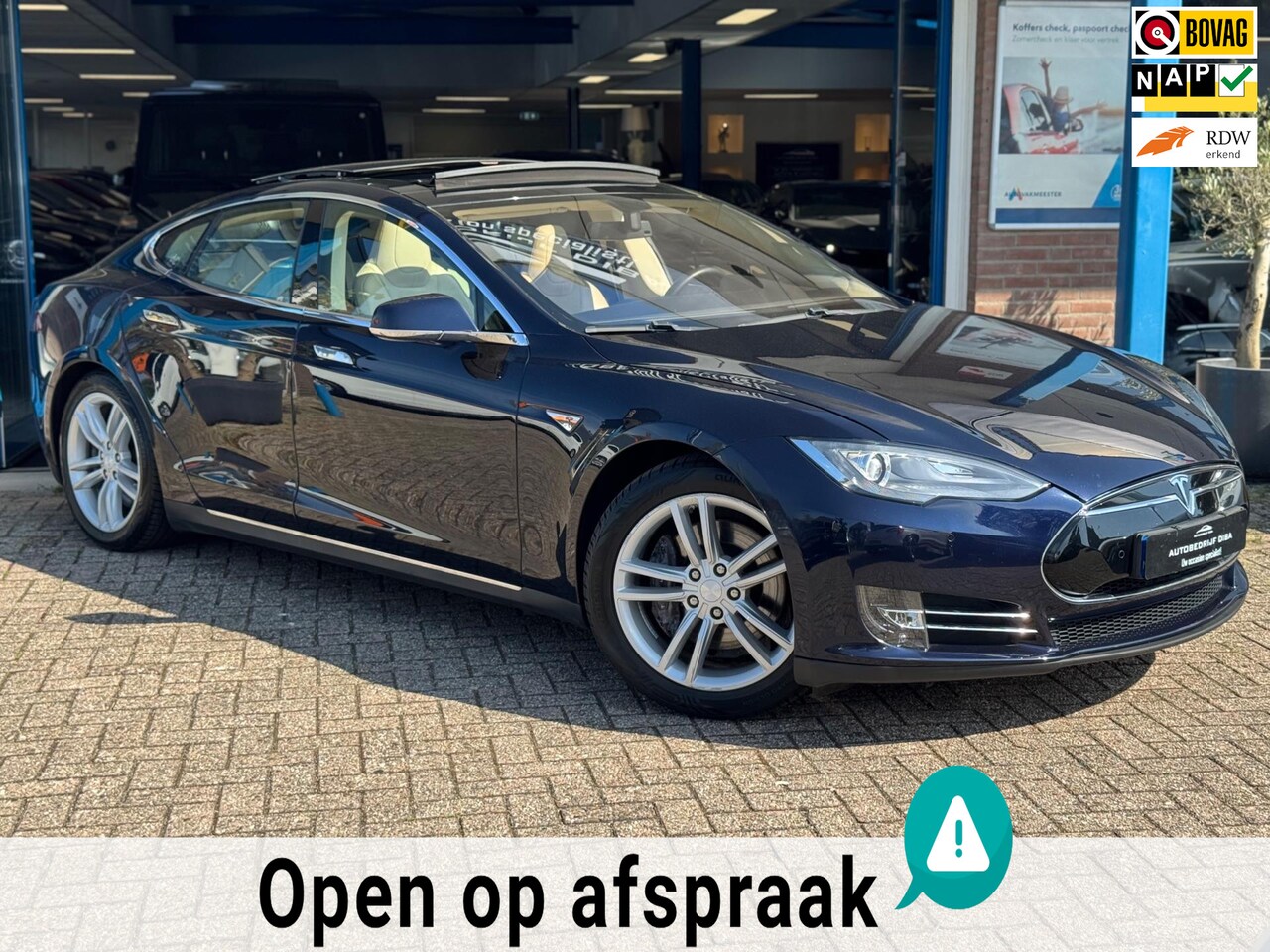 Tesla Model S - 85 Base 2014 PANO NAVI Free Supercharger! - AutoWereld.nl