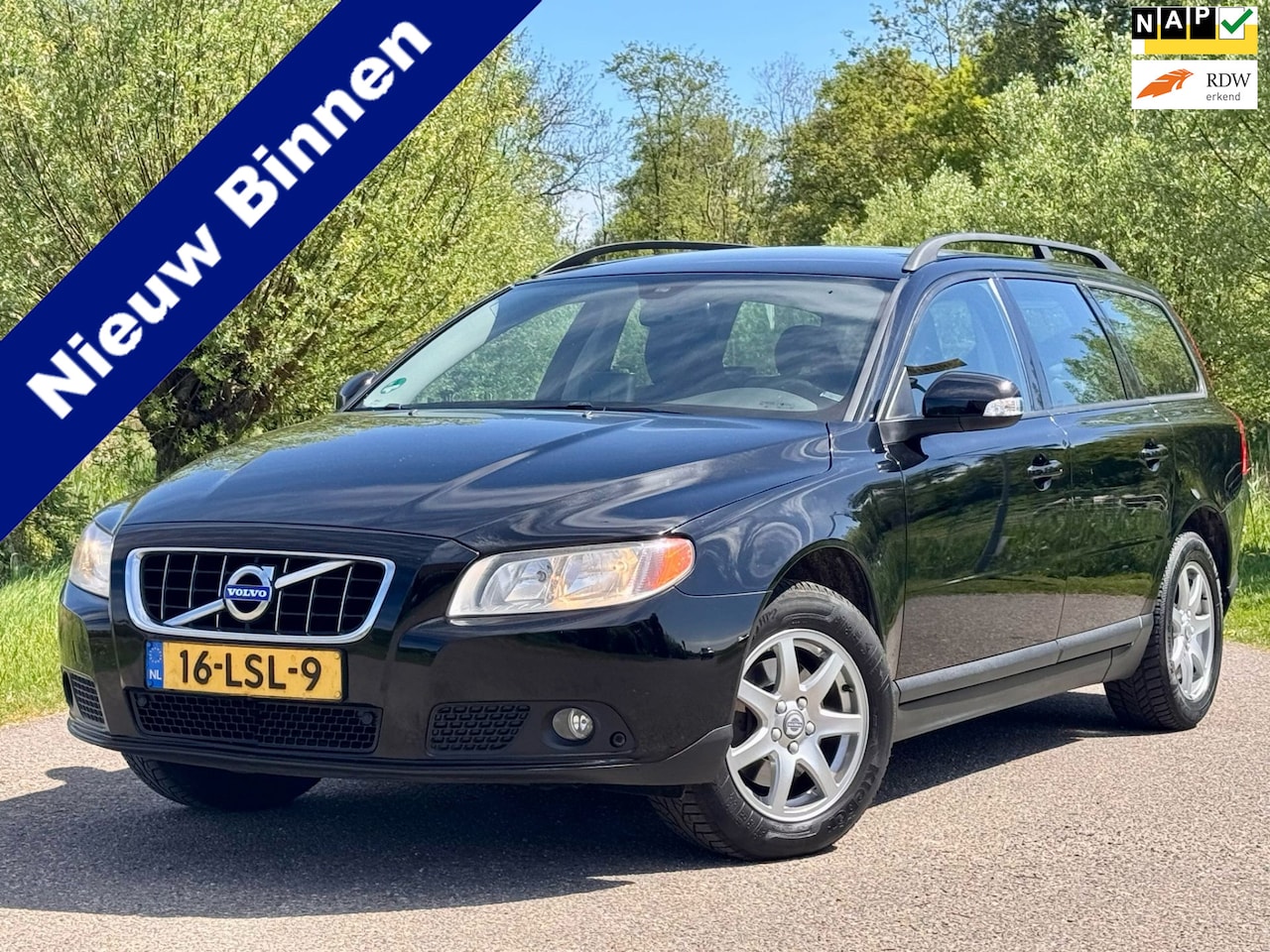 Volvo V70 - 2.0T Kinetic Clima Navi Compleet Dealer Onderhouden NAP - AutoWereld.nl
