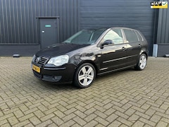 Volkswagen Polo - 1.4-16V Comfortline