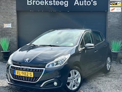Peugeot 208 - 1.2 PureTech Signature Netteauto/Weinigkm/Navigatie/Boekjescompleet
