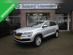 Skoda Karoq - 1.0 TSI Ambition CAMERA TREKHAAK-ELEC PANO DAB CARPLAY SFEERVERL. STOELVERW. NAVI 2xPDC LM