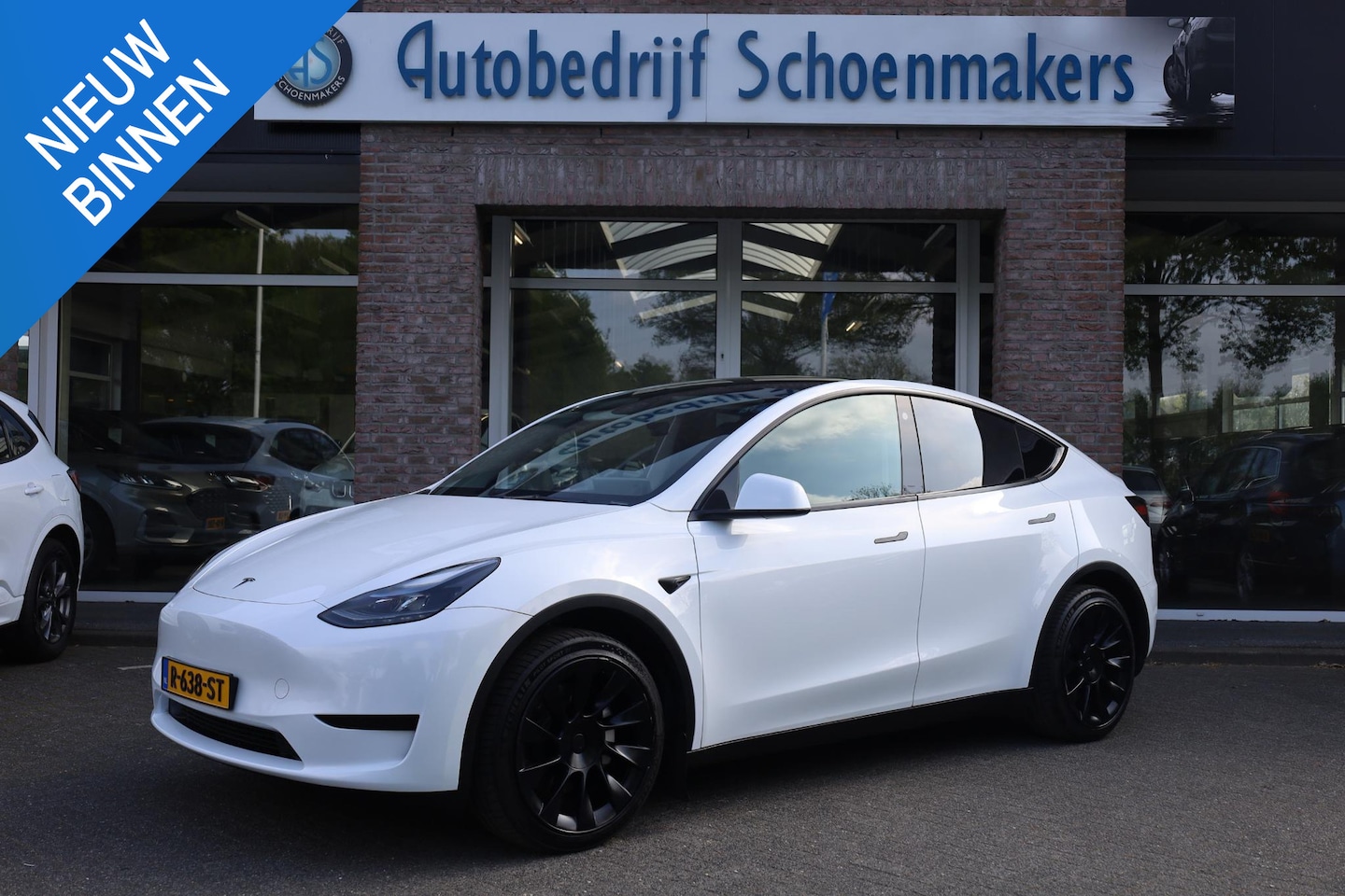 Tesla Model Y - RWD 58 kWh PANO AUTOPILOT STANDAARD PREMIUM-CONNECTIVITY 20"LMV LEER SFEERVERLICHTING STOE - AutoWereld.nl