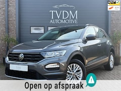 Volkswagen T-Roc - 1.5 TSI Style Navi, Carplay, Adaptive Cruise, Parkeersens voor en achter