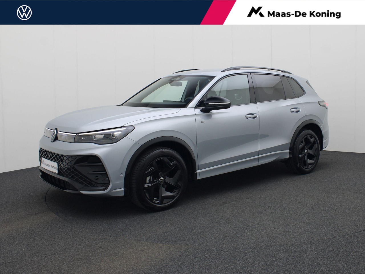 Volkswagen Tiguan - 1.5eTSI/150PK R-Line Blackstyle DSG · Navigatie · 360° Camera + Parkeersensoren · Massagef - AutoWereld.nl