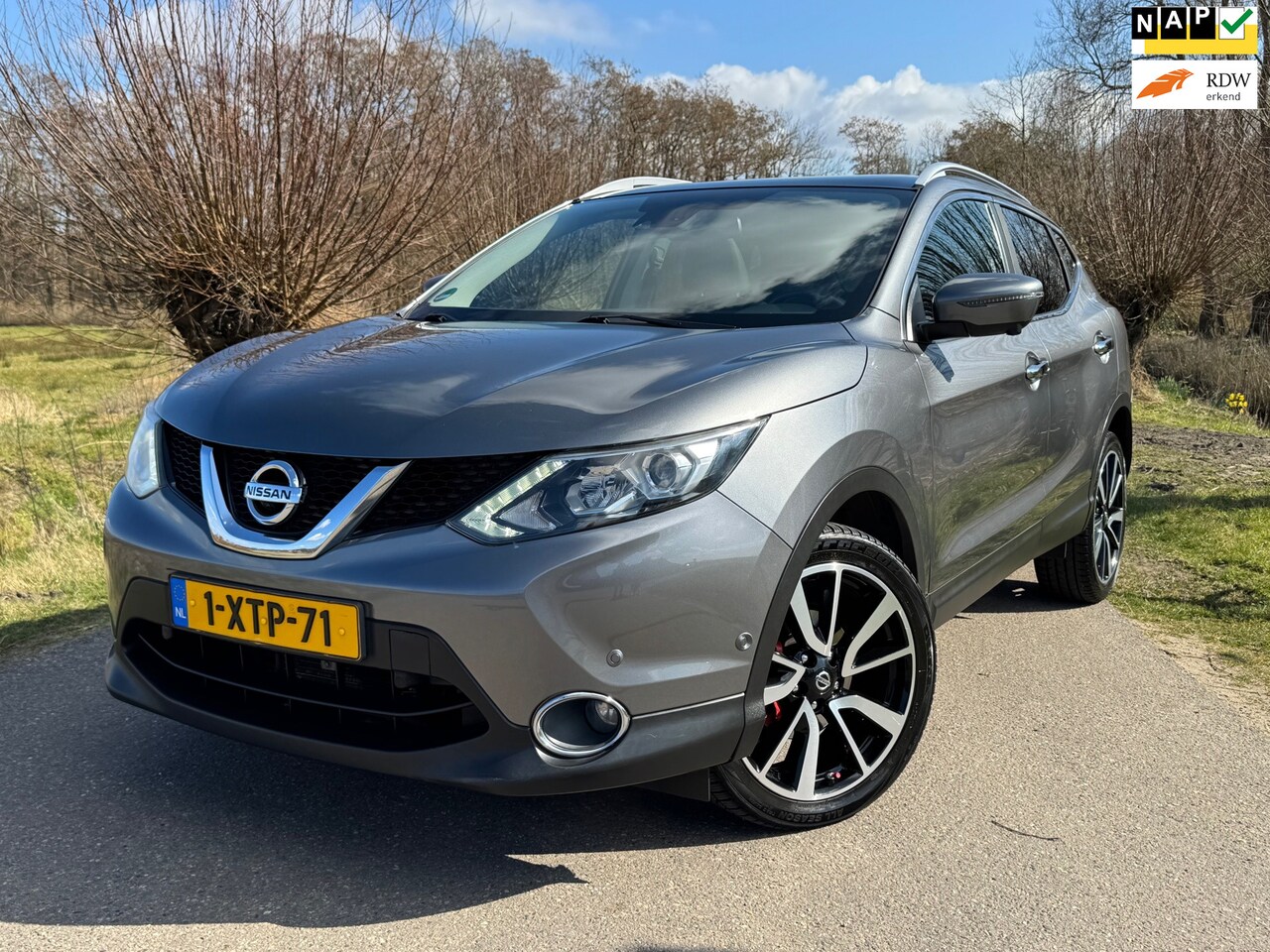 Nissan Qashqai - 1.2 Tekna /Automaat / Airco / Navi / Camera / Leder / Panoramadak / Trekhaak / Volledig en - AutoWereld.nl