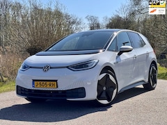 Volkswagen ID.3 - First Plus 58 kWh / 1ste eigenaar / Stoelverwarming / Navigatie / Camera /