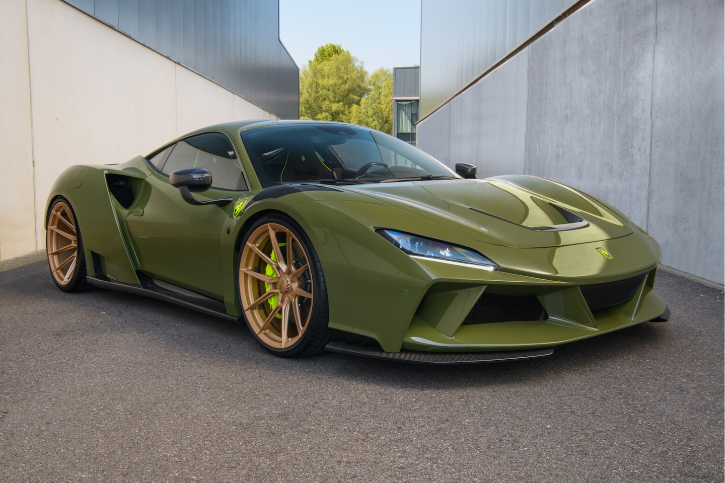 Ferrari F8 Tributo - NOVITEC N LARGO Limited 1of15 #15 Full Bespoke - AutoWereld.nl