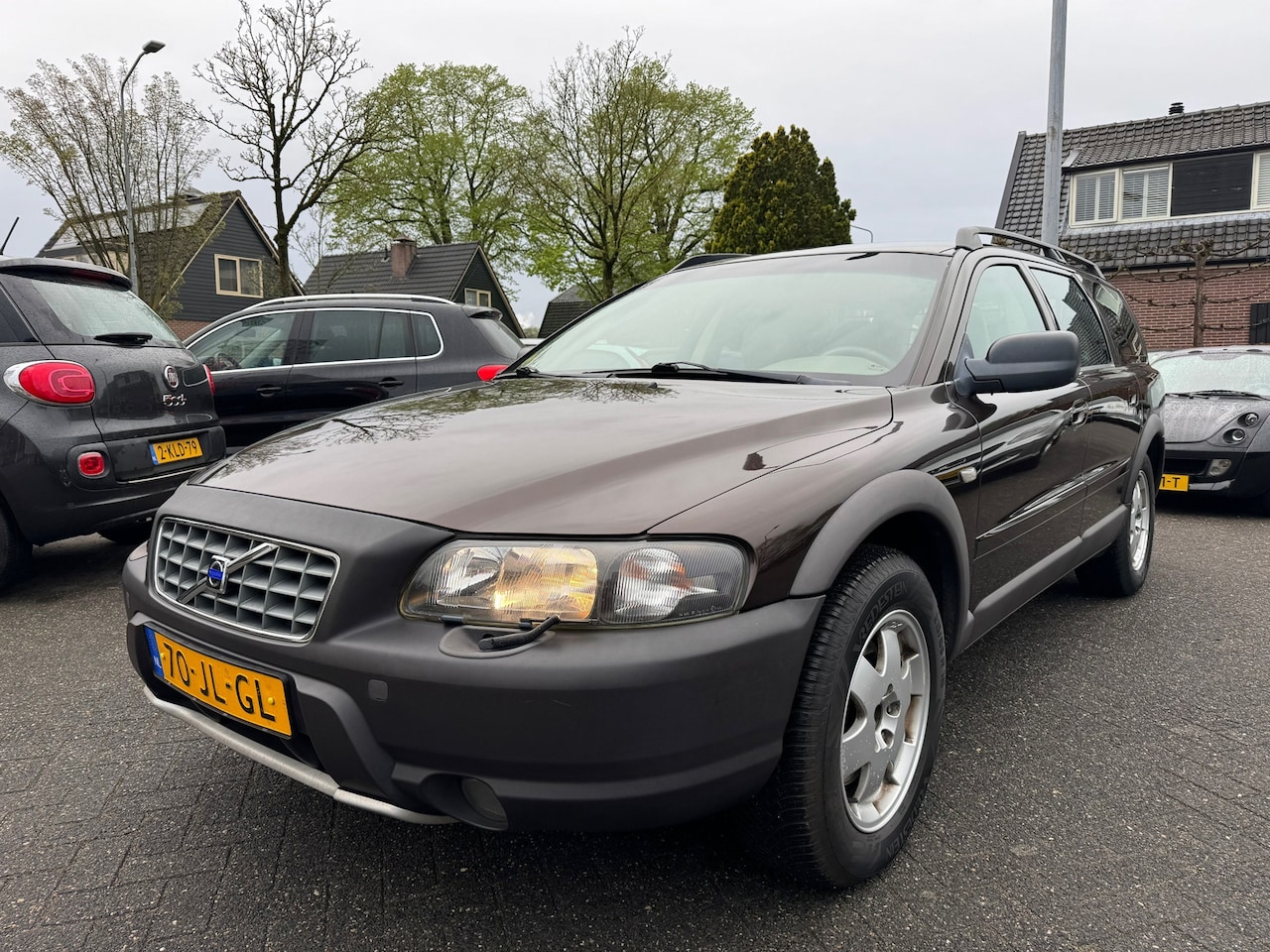 Volvo V70 Cross Country - 2.4 T Ocean Race 2.4 T Ocean Race,Apk 18/11/25,Airco,Cruise,Elek-pakket,Nap,Trekhaak - AutoWereld.nl