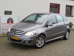 Mercedes-Benz B-klasse - B160 BlueEFFICIENCY Business Class/ Trekhaak/ Stoelverwarming/ All season banden/ Airco