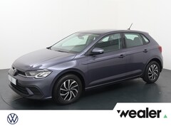 Volkswagen Polo - 1.0 TSI Life | 95 PK | Automaat | Navigatiesysteem | Parkeersensoren voor en achter |