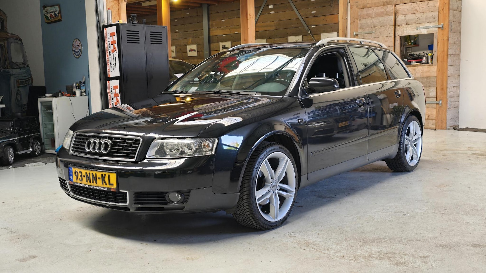 Audi A4 Avant - 2.0i Avant Airco, 18" LMV, Bluetooth - AutoWereld.nl