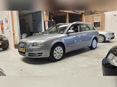Audi A4 Avant - 2.0 TFSI quattro Pro Line Automaat, 200 PK, Clima, LMV, Trekhaak,