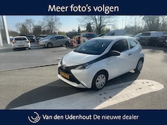 Toyota Aygo - 1.0 VVT-i 70pk X-now / Airco / Cruise Control