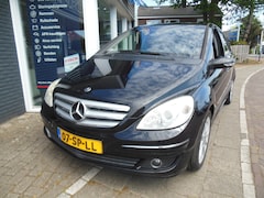 Mercedes-Benz B-klasse - 200 zo meenemen trekhaak navi