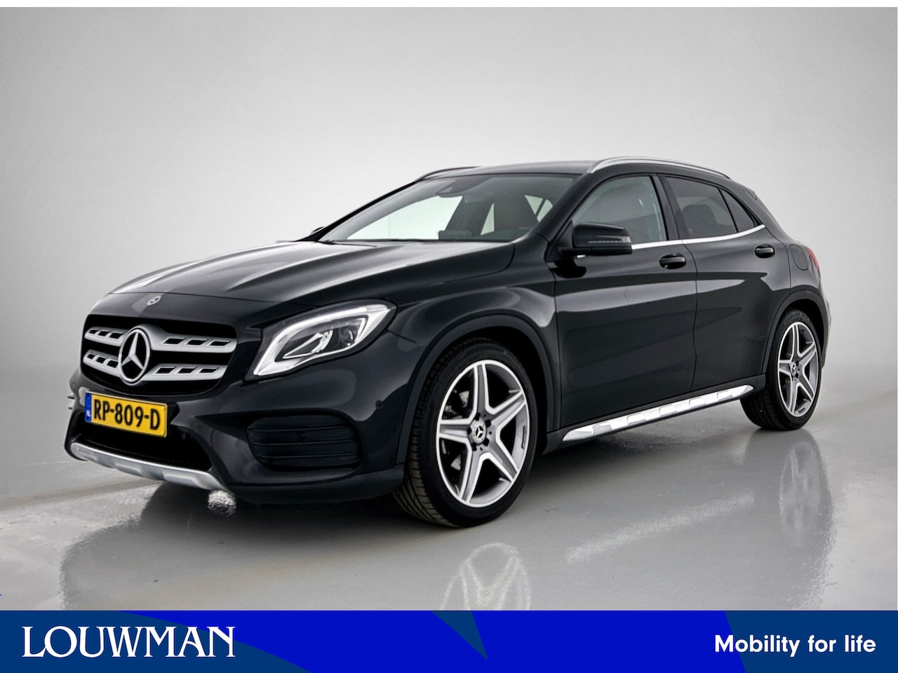 Mercedes-Benz GLA-Klasse - 180 Business Solution AMG | Zitcomfortpakket | Leder | Trekhaak | - AutoWereld.nl