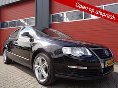 Volkswagen Passat - 1.8 TFSI Comfortline Business Clima Cruise LMV Trekhaak NL-Auto