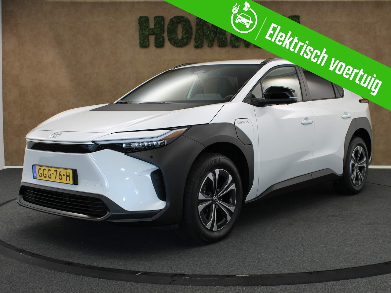 Toyota bZ4X - Business 71 kWh 100% ELEKTRISCH - 3 FASE EN SNELLADER - NAVIGATIE - ELEKTRISCHE ACHTERKELP - AutoWereld.nl