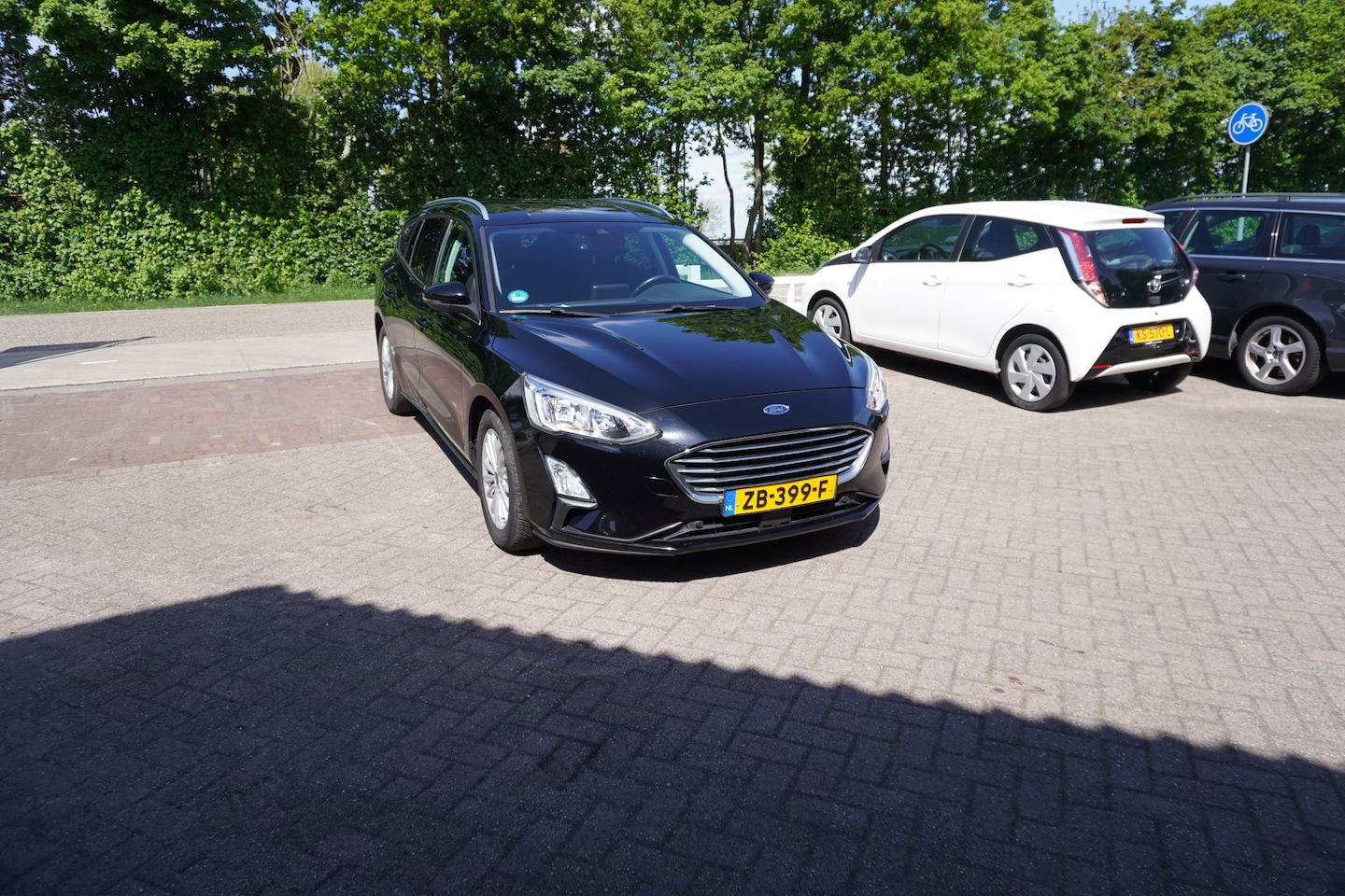 Ford Focus Wagon - 1.0 EcoBoost Titanium Business AUTOMAAT TREKHAAK CARPLAY CLIMA CRUISE - AutoWereld.nl