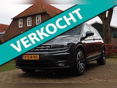 Volkswagen Tiguan - 2.0 TDI Highline Business R Aut. | R-Line | Panorama | Trekhaak | Stoelverwarming | Apple