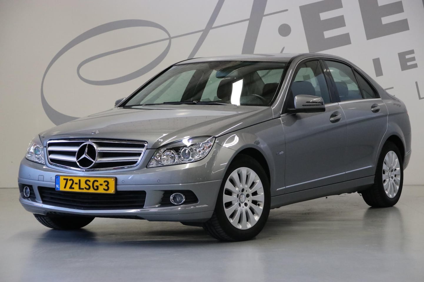 Mercedes-Benz C-klasse - 180 CGI BlueEFFICIENCY Elegance/ 85.000km!/ NAP/ Origineel NL - AutoWereld.nl