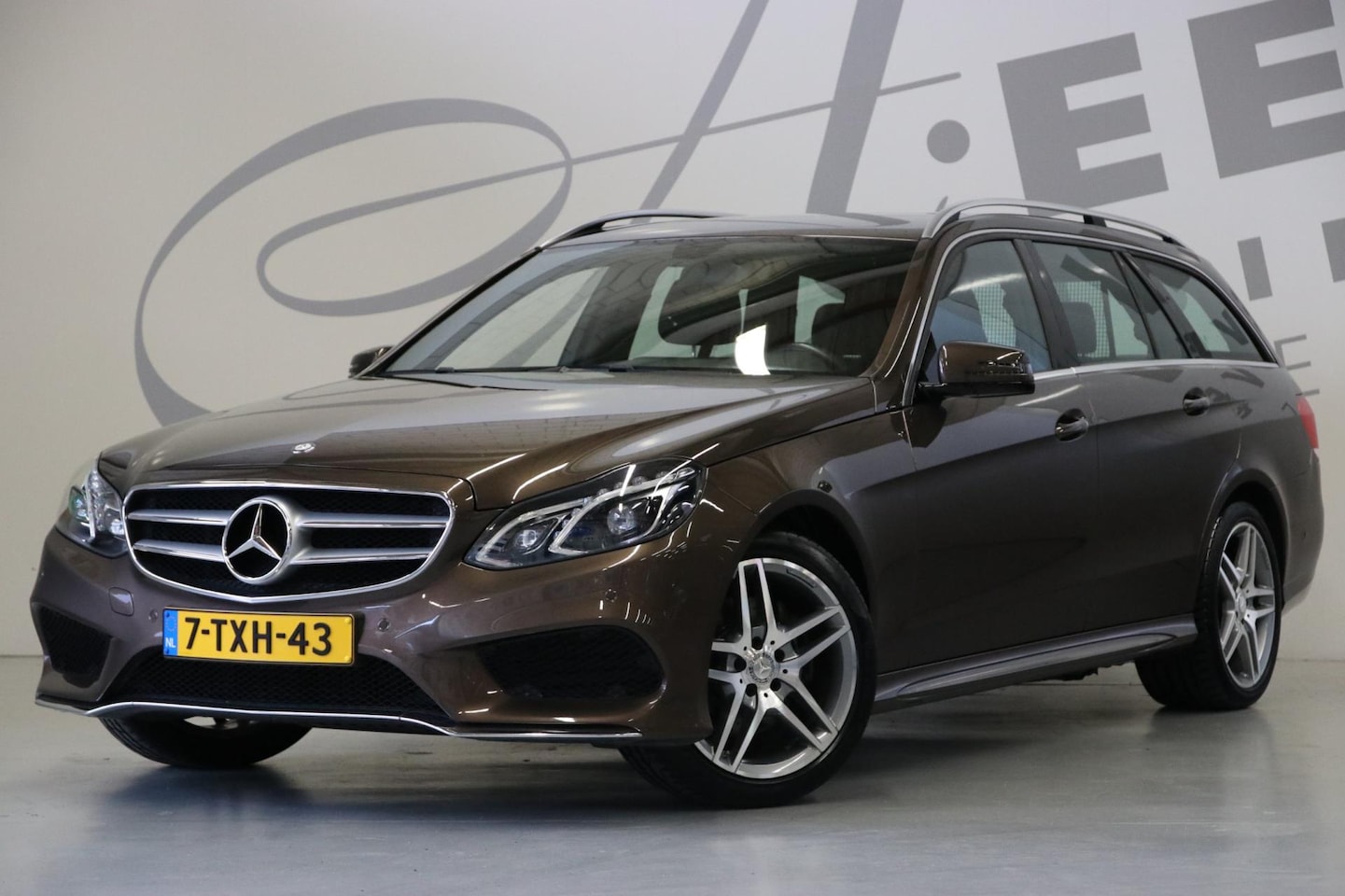 Mercedes-Benz E-klasse Estate - 200/ AMG-pakket/ Trekhaak/ - AutoWereld.nl