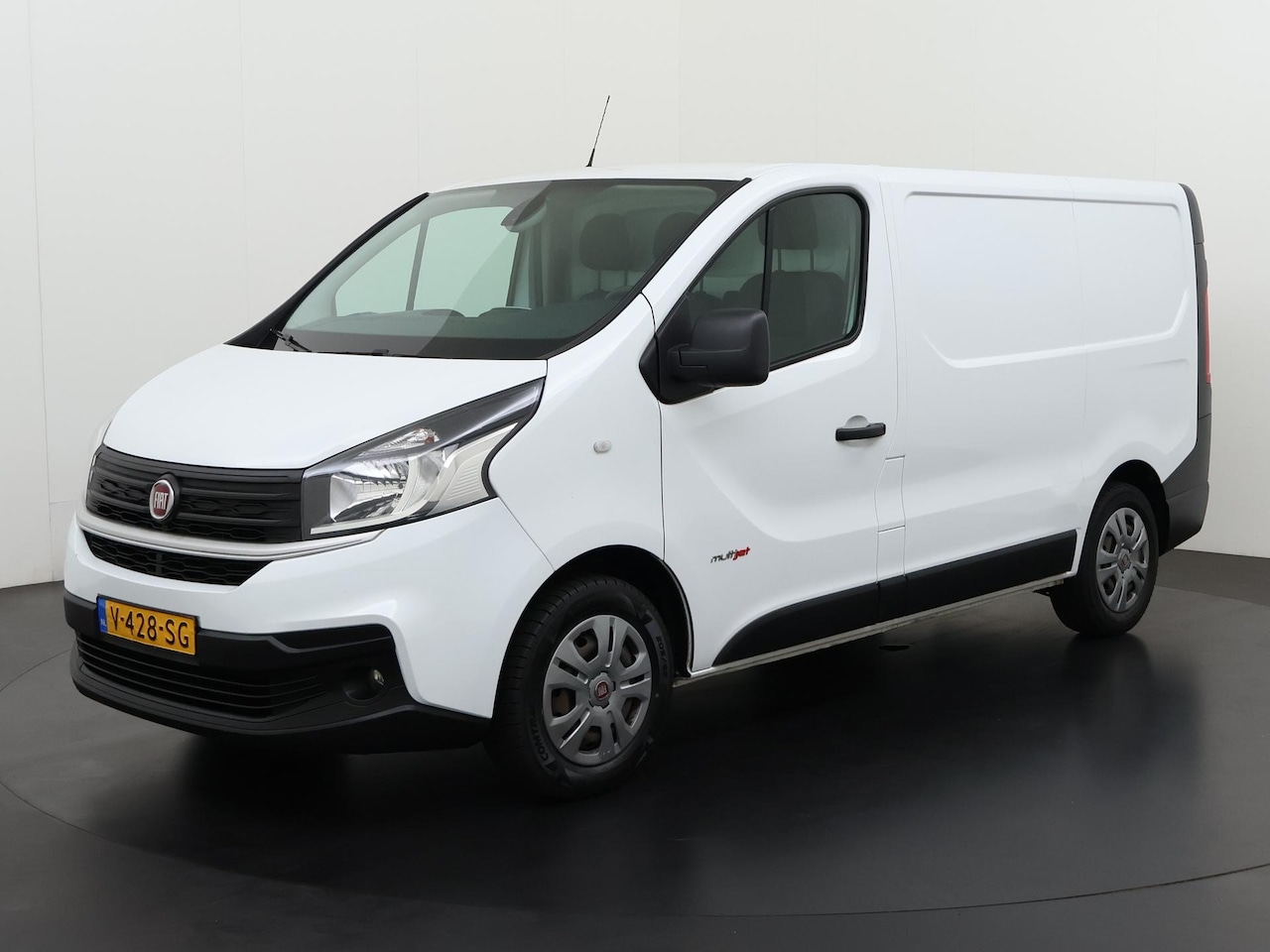 Renault Trafic - 1.6 MJ L1H1 SX | Schuifdeur rechts | Trekhaak | Camera | Zondag Open! - AutoWereld.nl