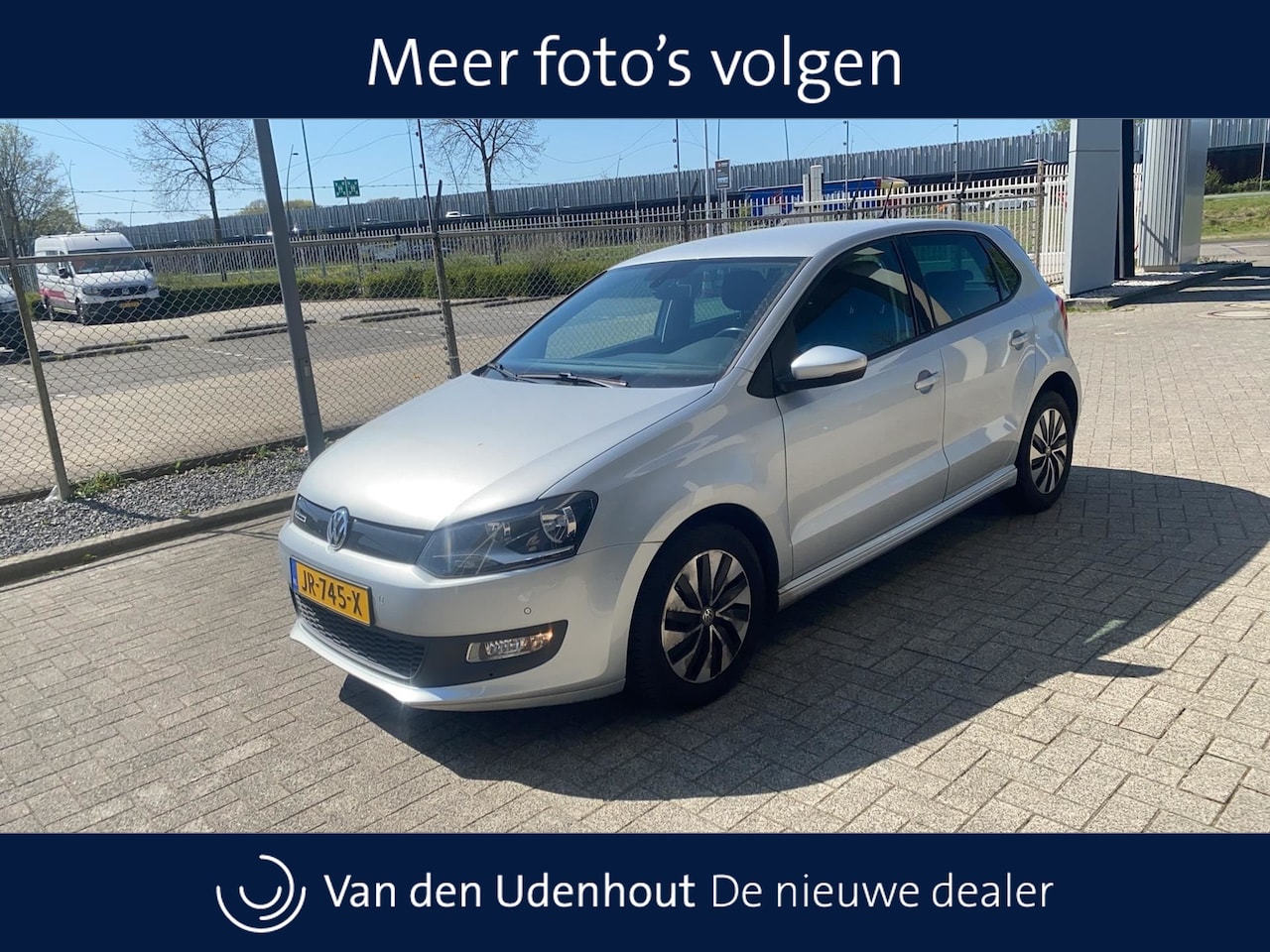Volkswagen Polo - 1.0 TSI 95pk Bluemotion Connected Series DSG / Navigatie / Parkeersensoren - AutoWereld.nl