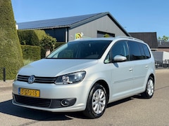 Volkswagen Touran - 2.0 TDI Highline BlueMotion 2013 Navi/Clima/Lmv